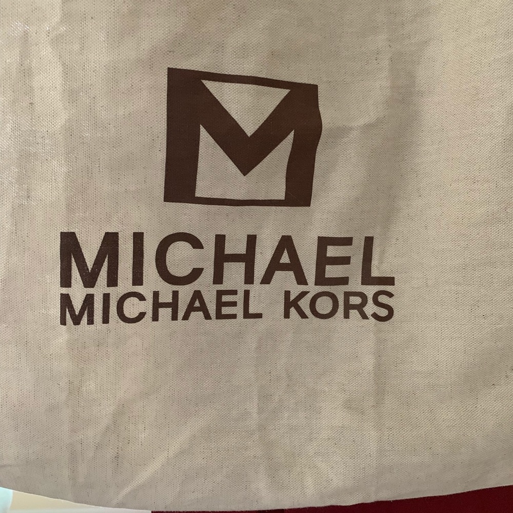 Bag protector.